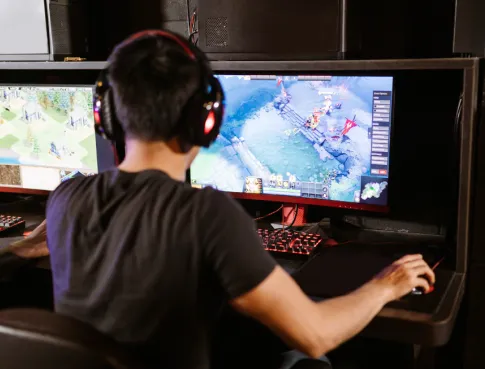 Formation game designer : la vie d'étudiant ressemble-t-elle à celle d'un gamer ?