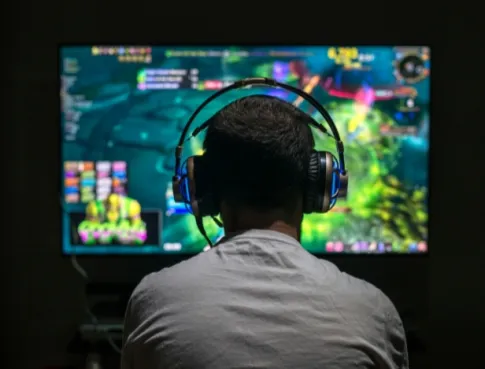 Fais ton premier pas dans l&rsquo;industrie du jeux vid&eacute;o