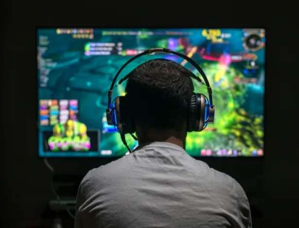 Fais-ton-premier-pas-dans-l-industrie-du-jeux-video